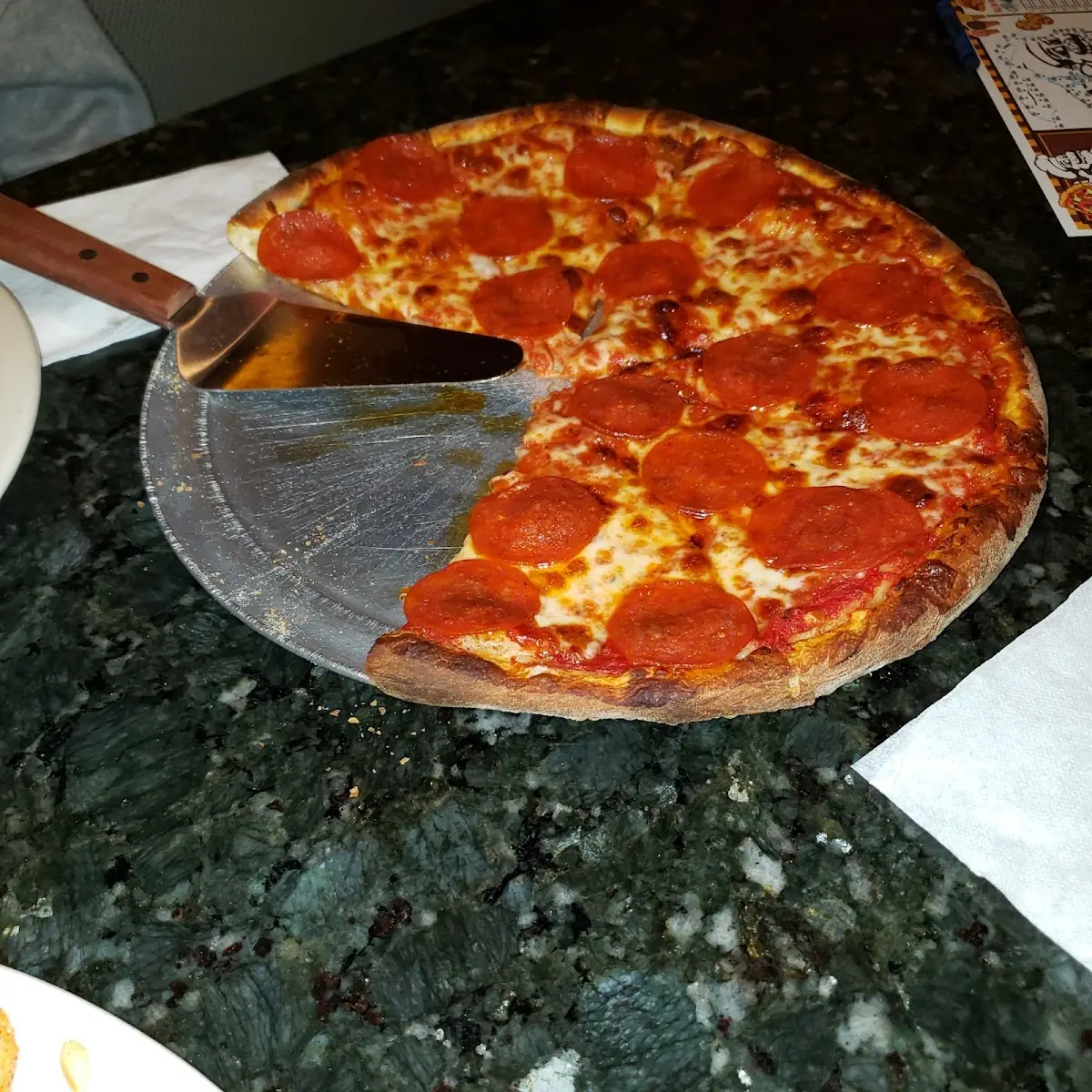 Large Pepperoni Pizza