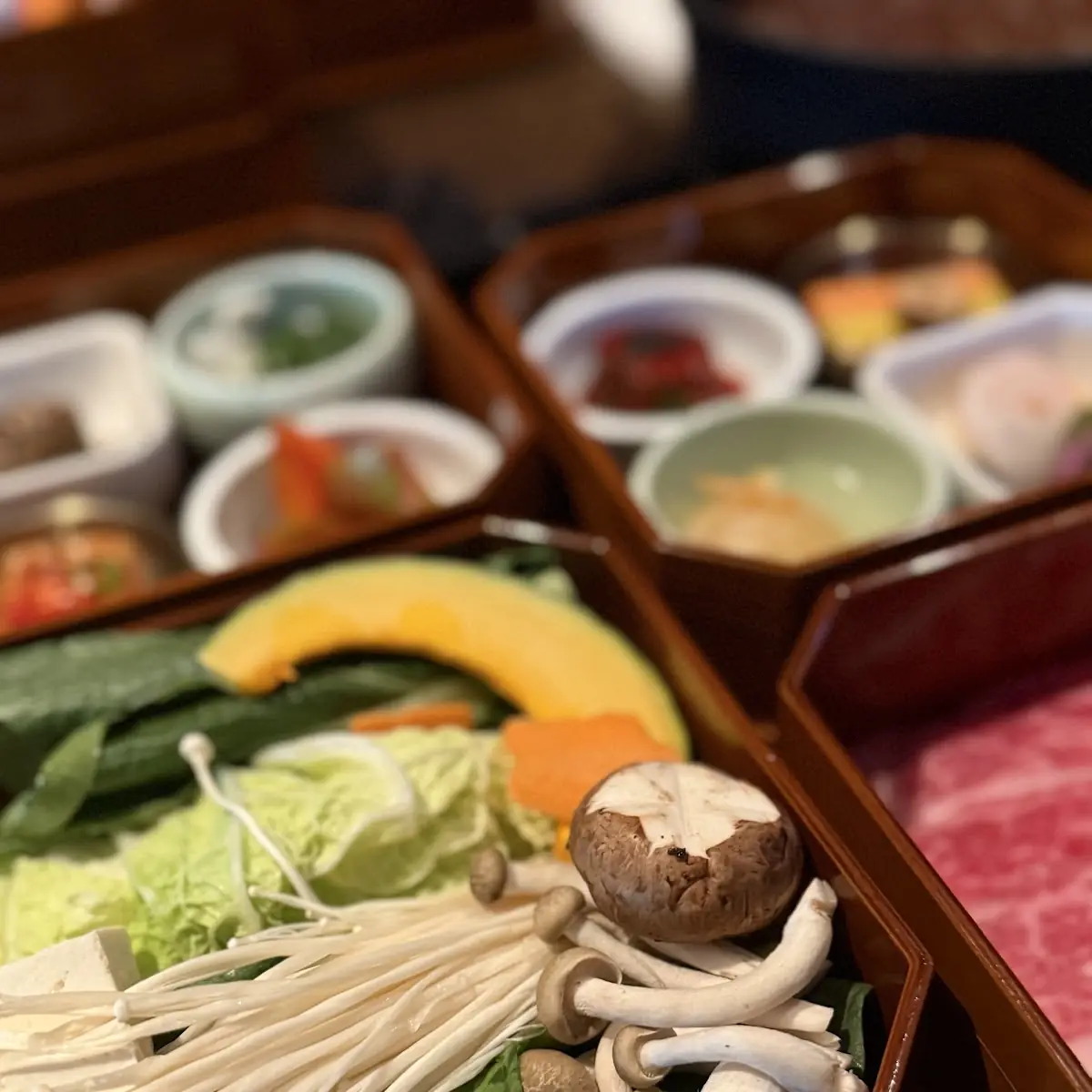 Sliced Beef and Vegetable Sukiyaki Set