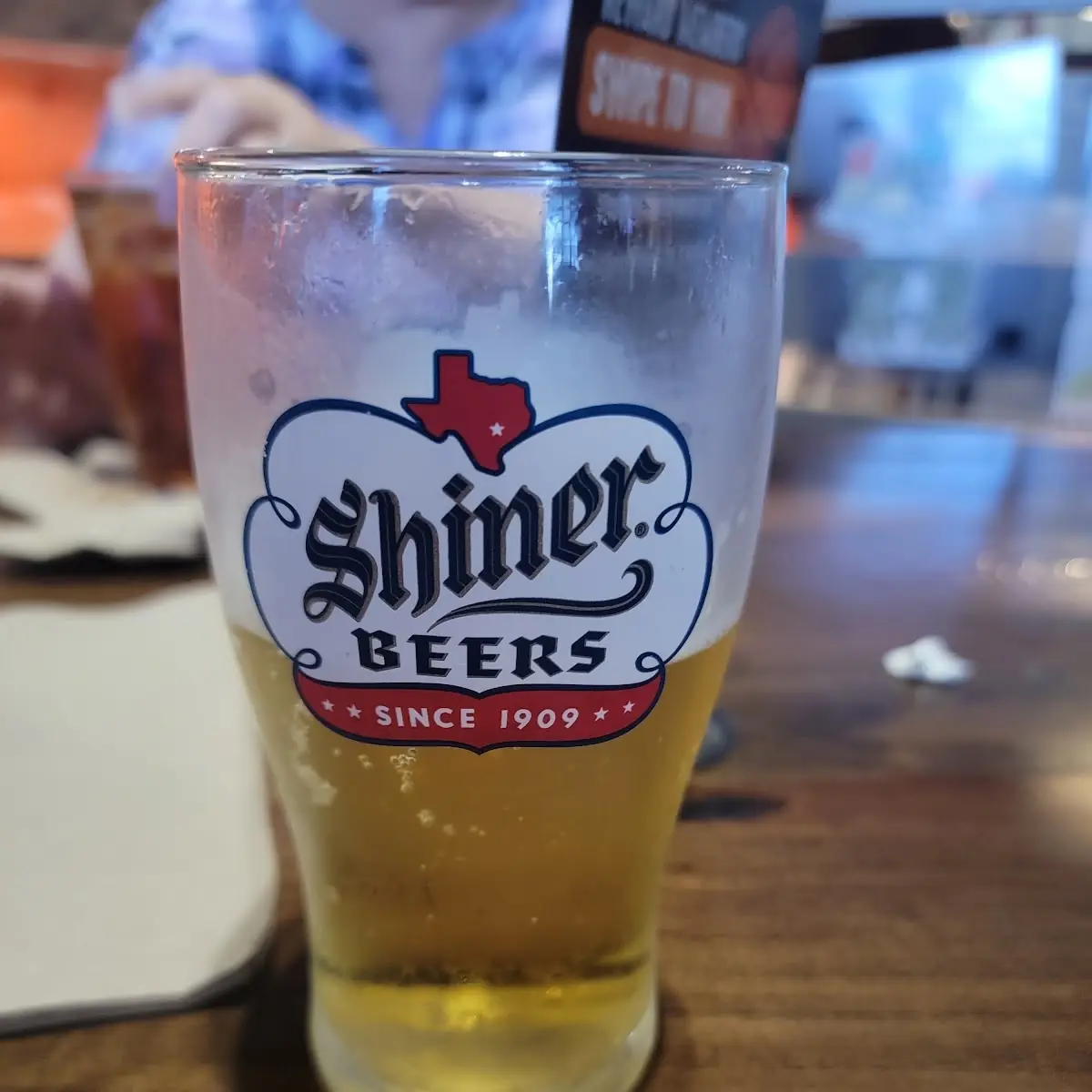 Coors Light in a Glas