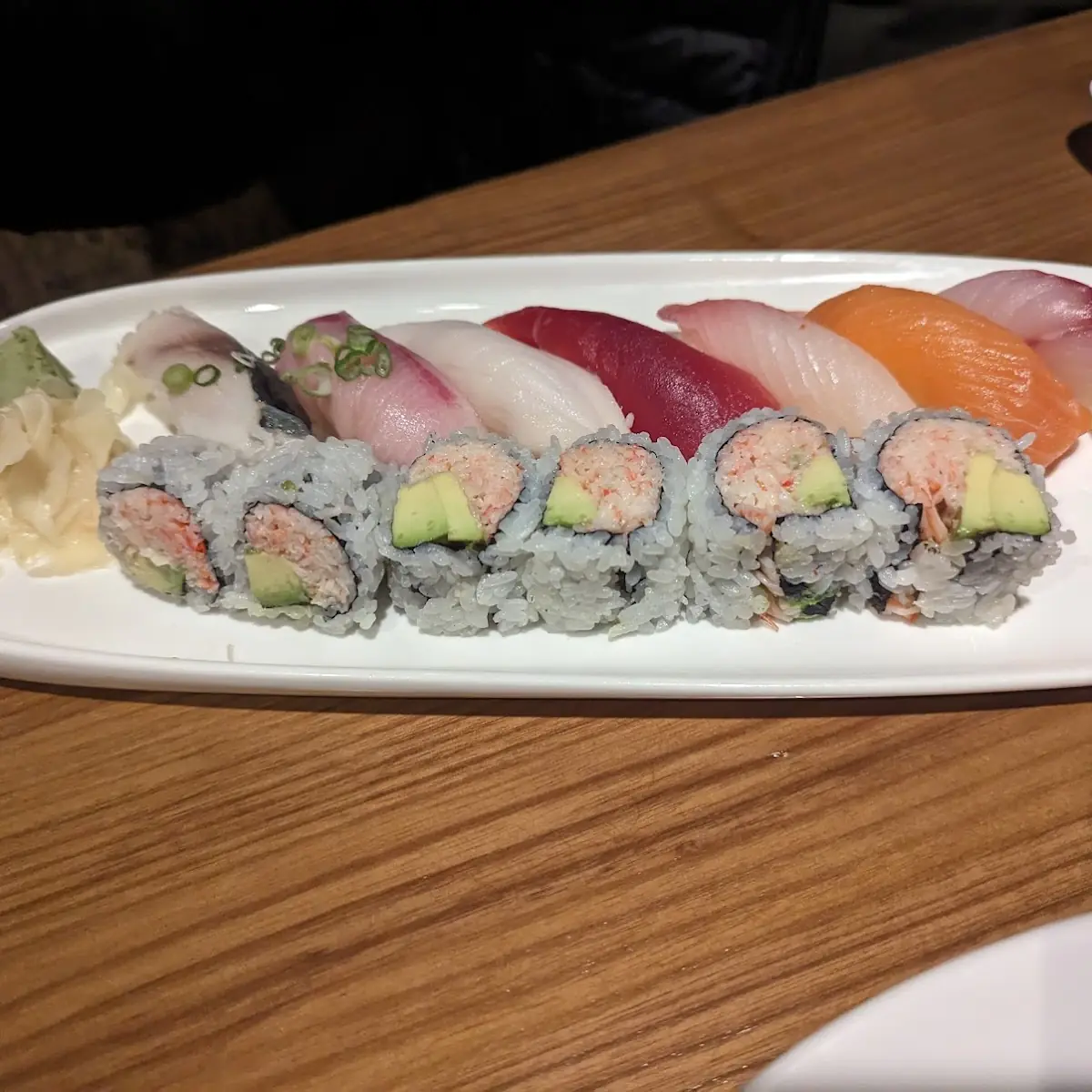 Sashimi Deluxe Nigiri