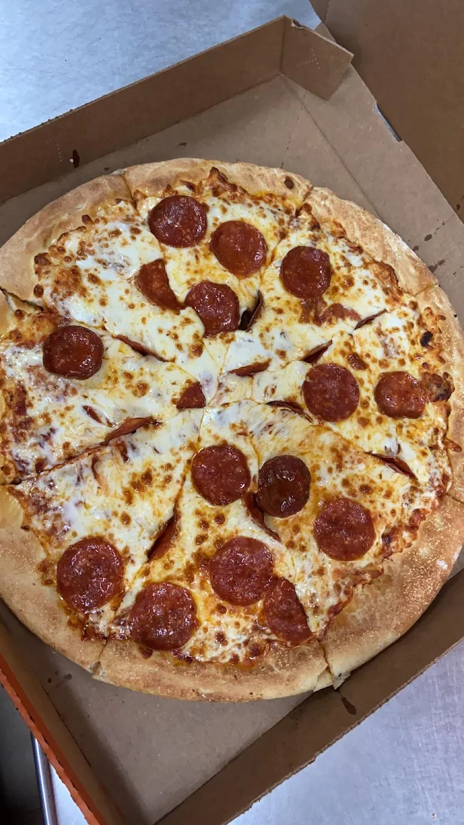 Pepperoni Pizza not Cut Right