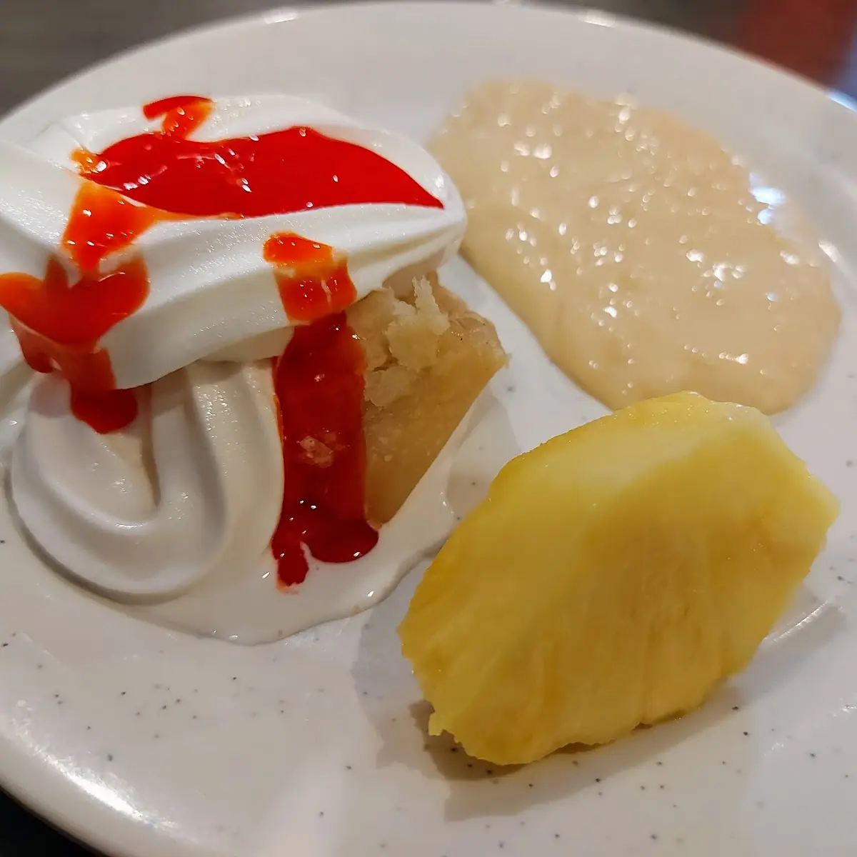 Tapioca Pineapple Apple Pie w Vanilla Ice Cream