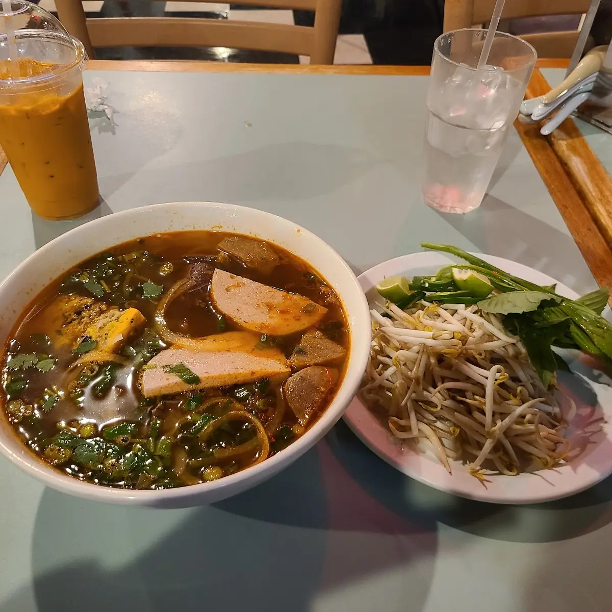 Pho Chin