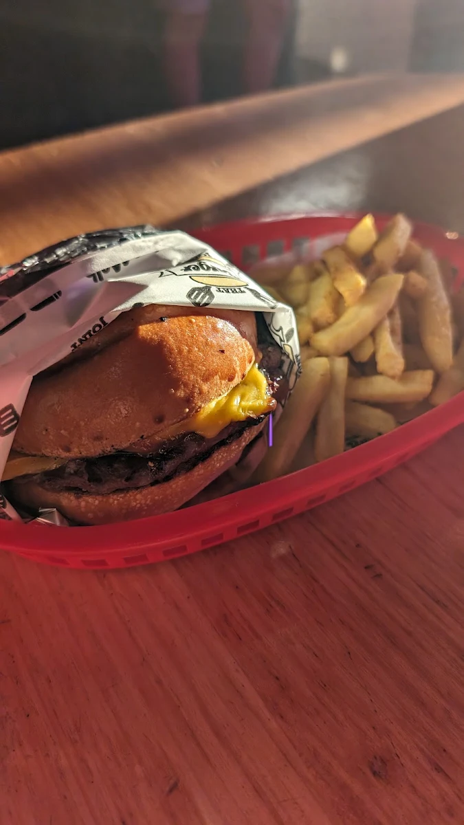BJ House Burger