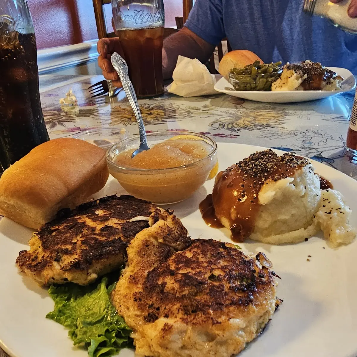 Country Seat Crab Cakes