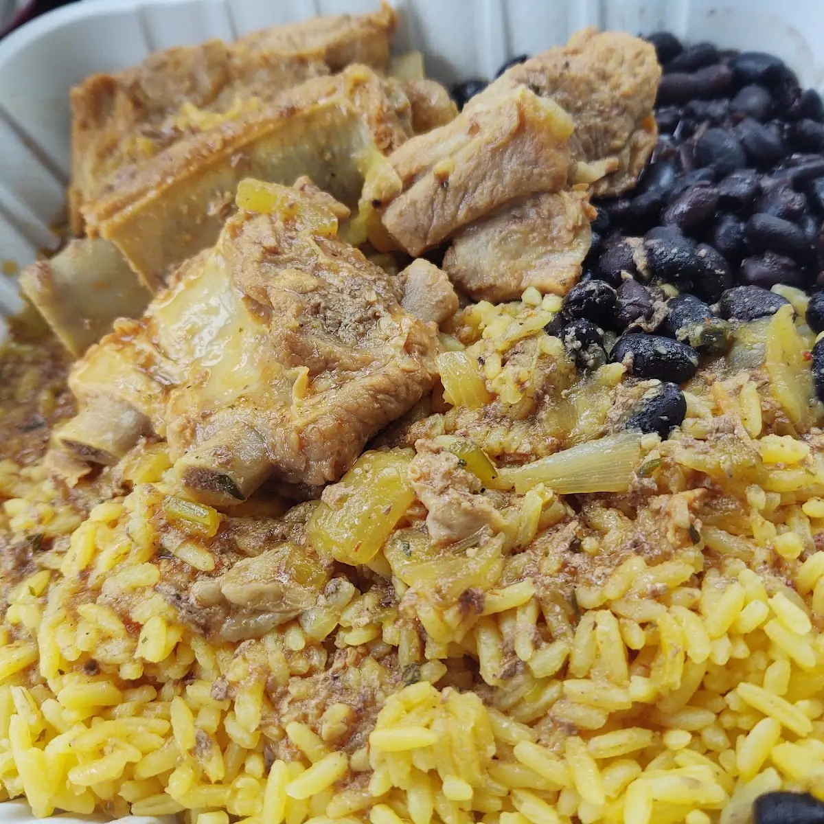 Short Ribs with Rice and Beans