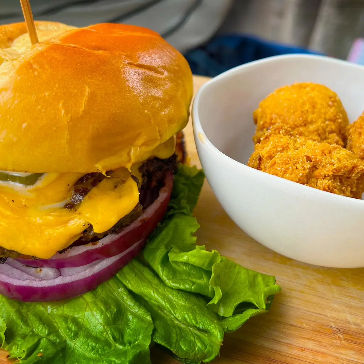 Queso Burger