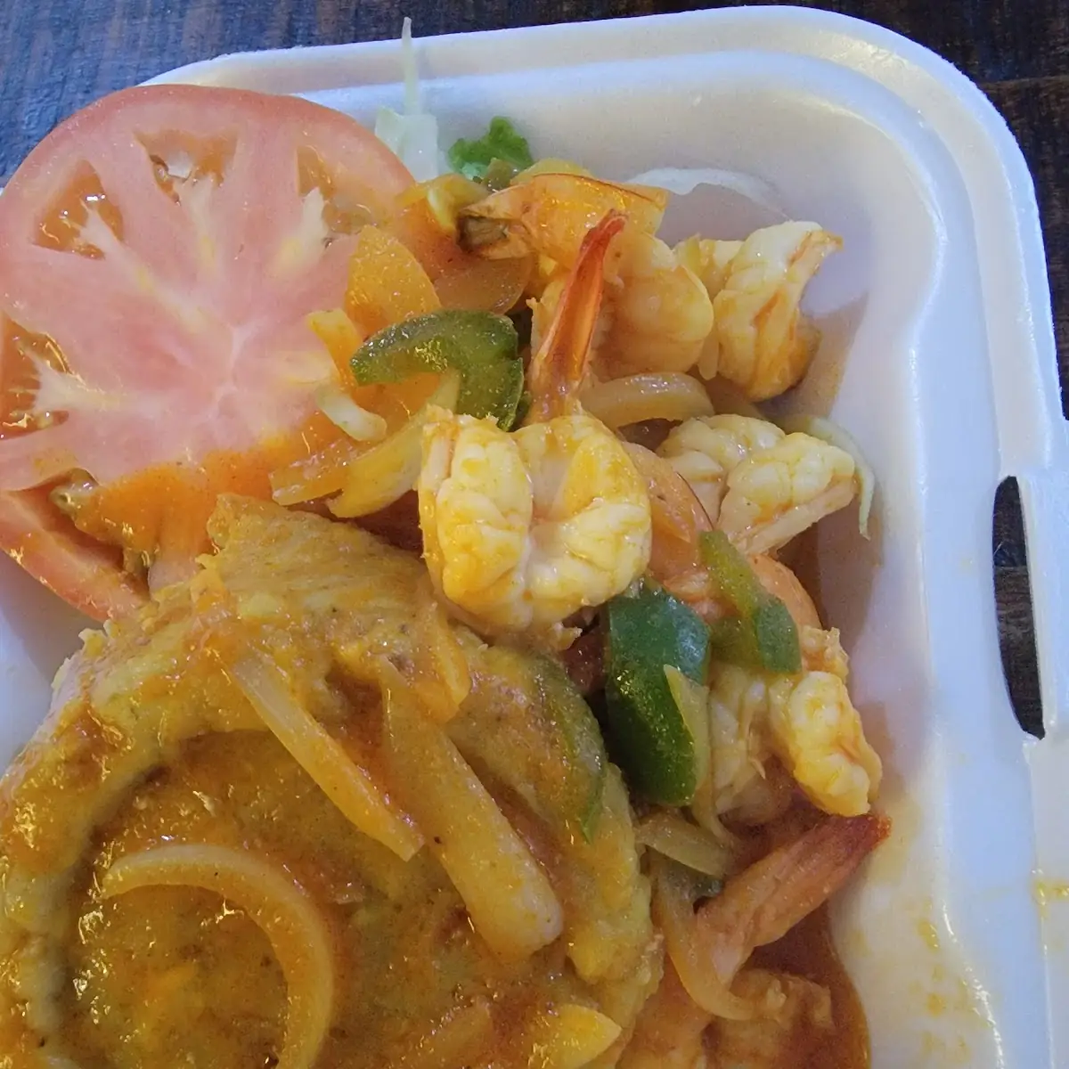 Mofongo Con Camarones En Salsa Criolla
