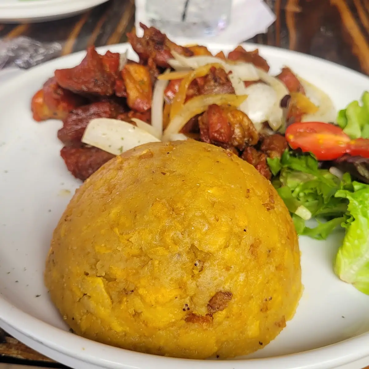 Carne Frita Con Mofongo