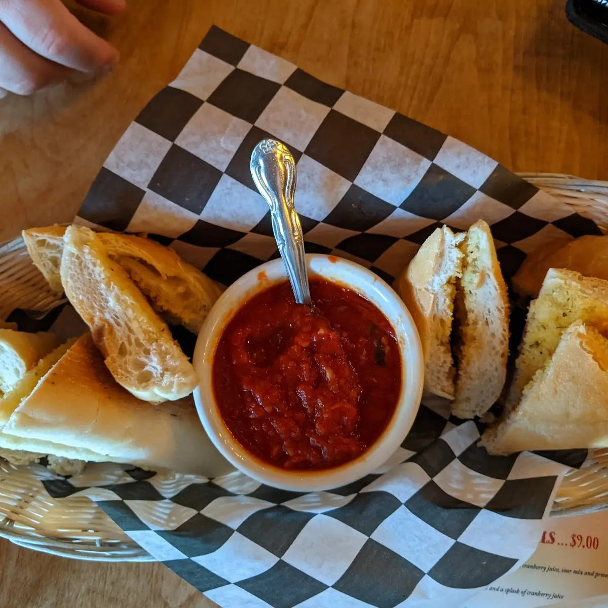 Garlic Bread with Marinara