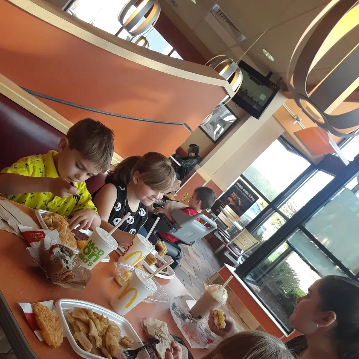 Big Breakfast with Hotcakes
