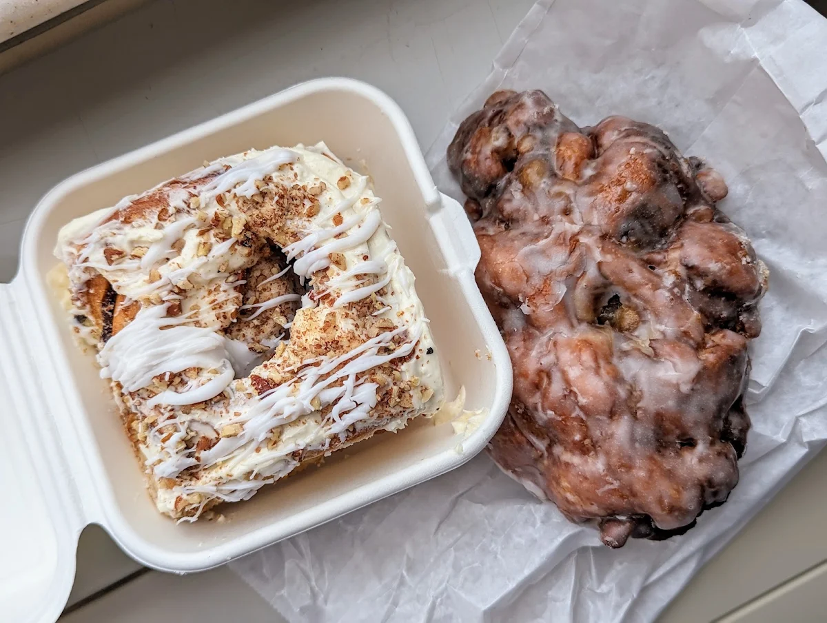 Vortex Cinnamon Roll with Pecans - Add 55