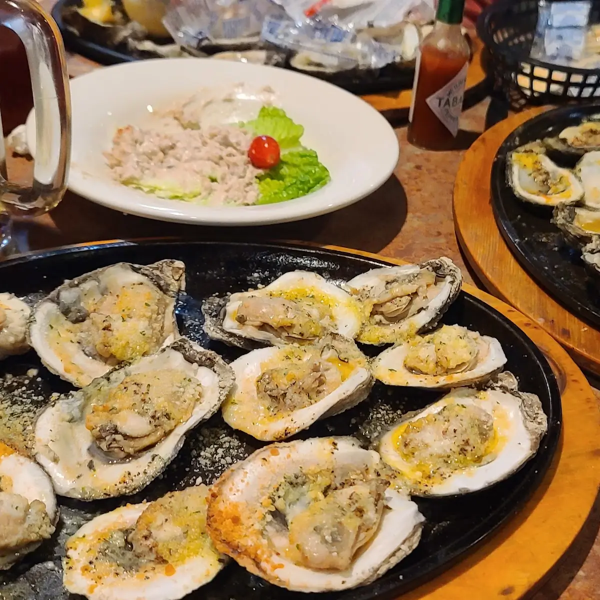Happy Hour Oysters