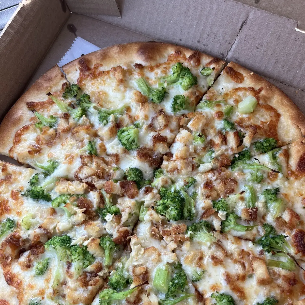 Chicken Broccoli Pizza
