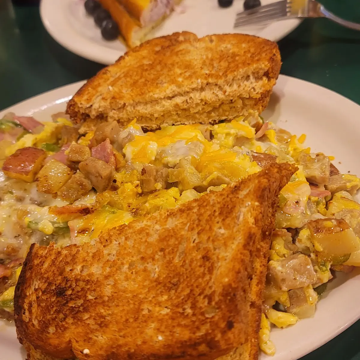 2 Eggs Corned Beef Hash & Toast