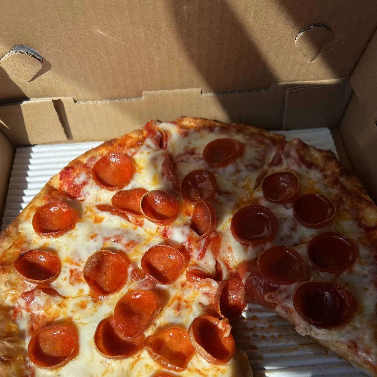 Happy Hour Pepperoni Pizza