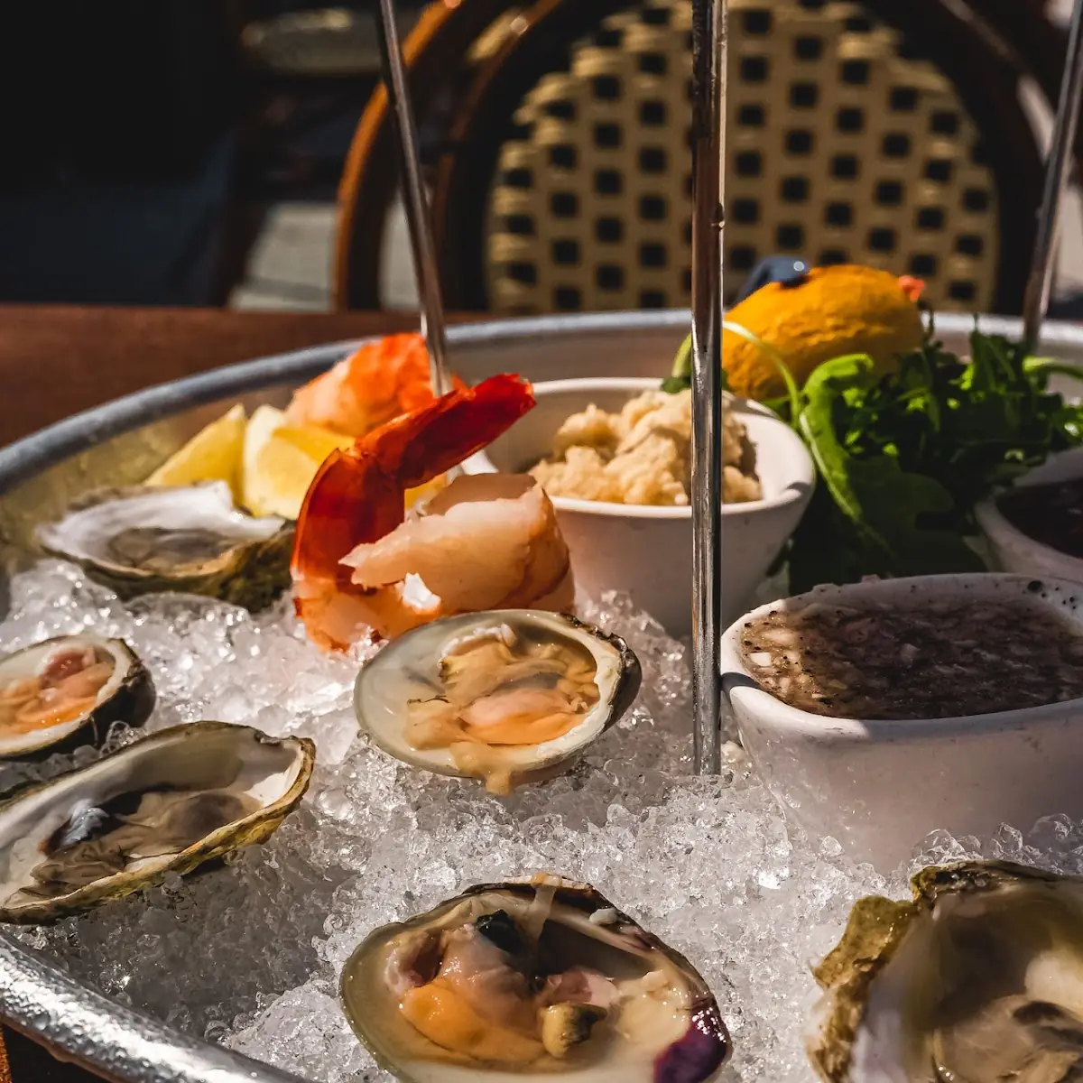 Raw Bar Display