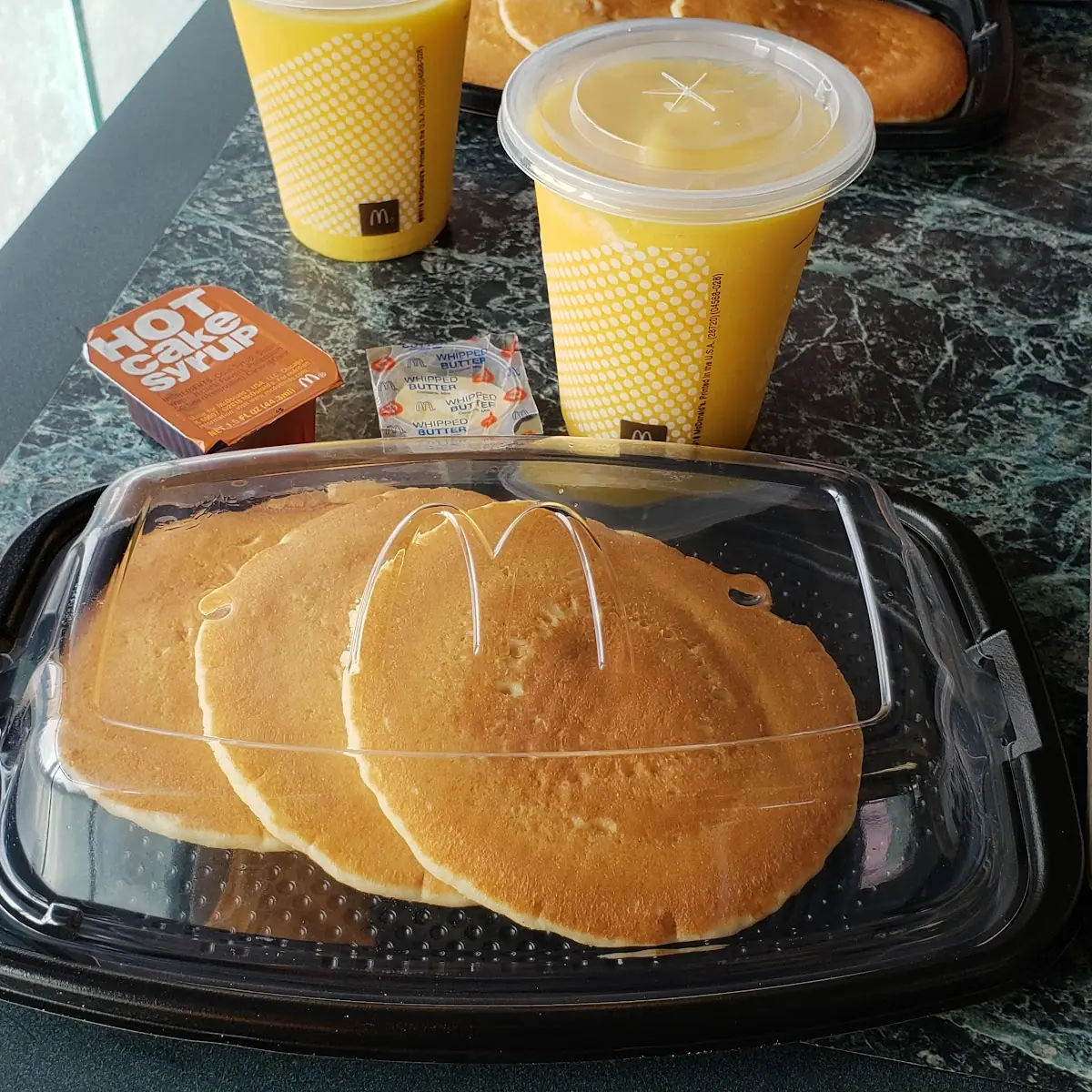 Pancake with Mango Smoothie