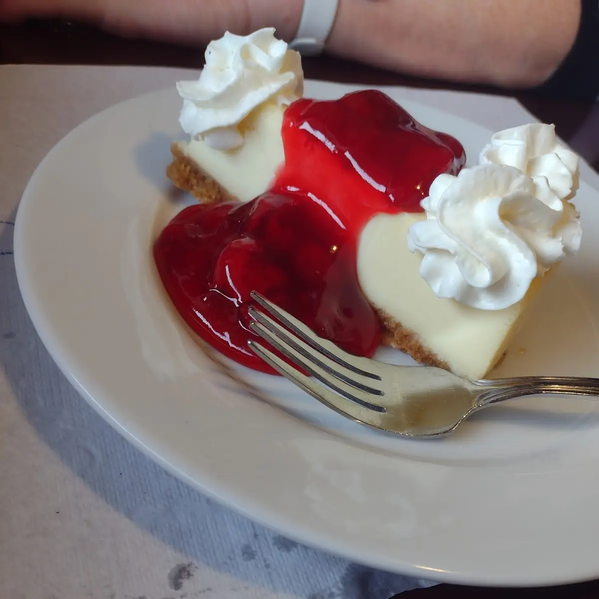 Cherry Cheesecake, Luna Pizzeria Restaurant
