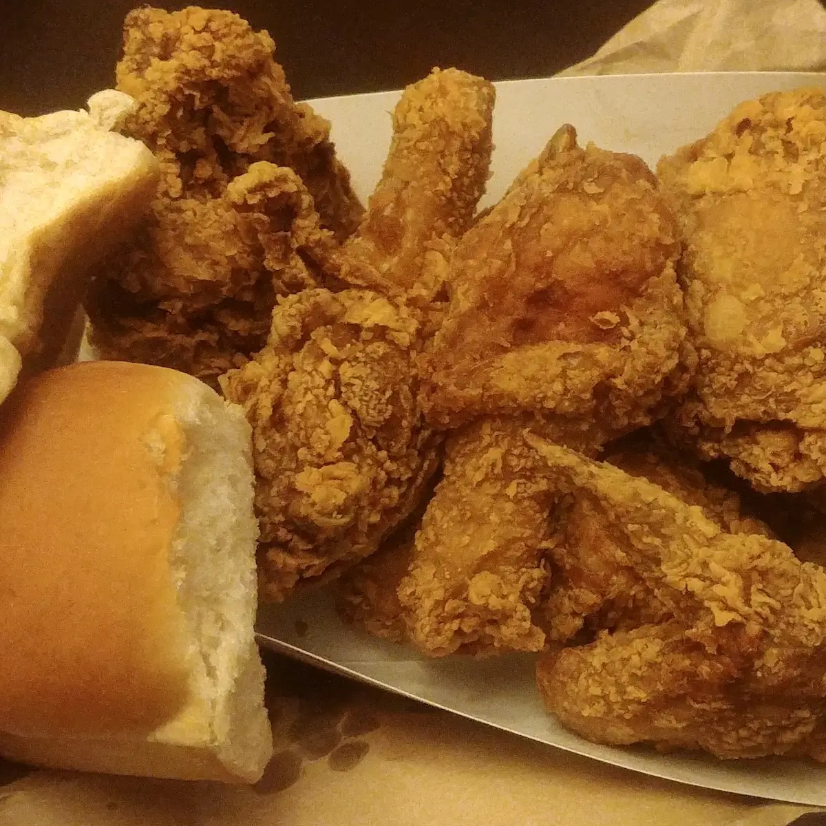 Fried Chicken with Rolls