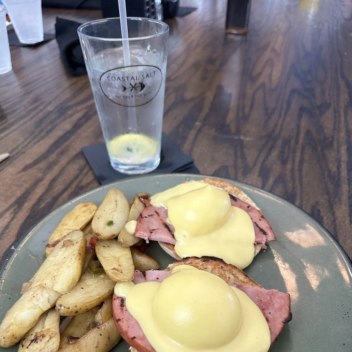 Eggs Benedict