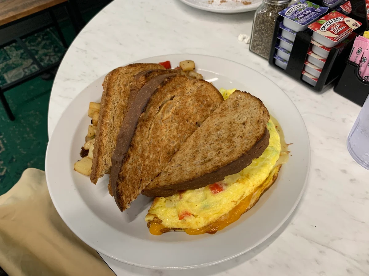 Cafe' Breakfast Sandwich