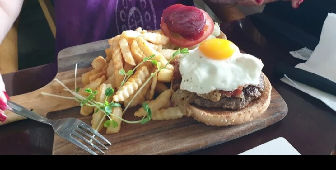 Aussie Burger, Bird In The Hand Inn