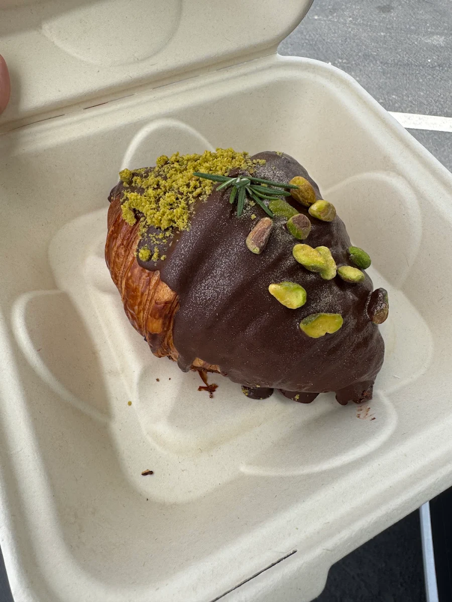 Dubai Chocolate Croissant