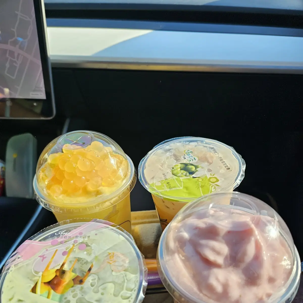 Mango Smoothie w Mango Boba Thai Tea Thai Green Tea
