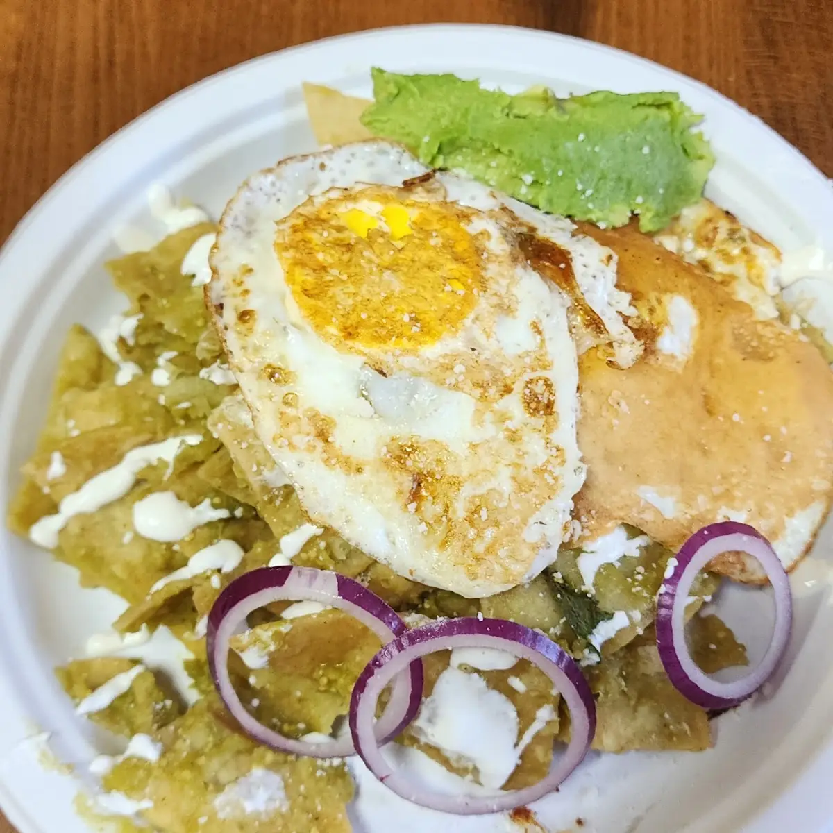 Chilaquiles Con Huevo Frito