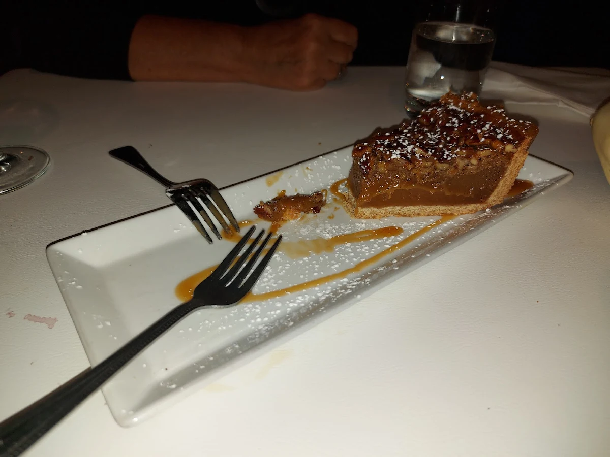 Tarte Aux Pacanes, Restaurant Feliciano Apportez Votre Vin BYOB