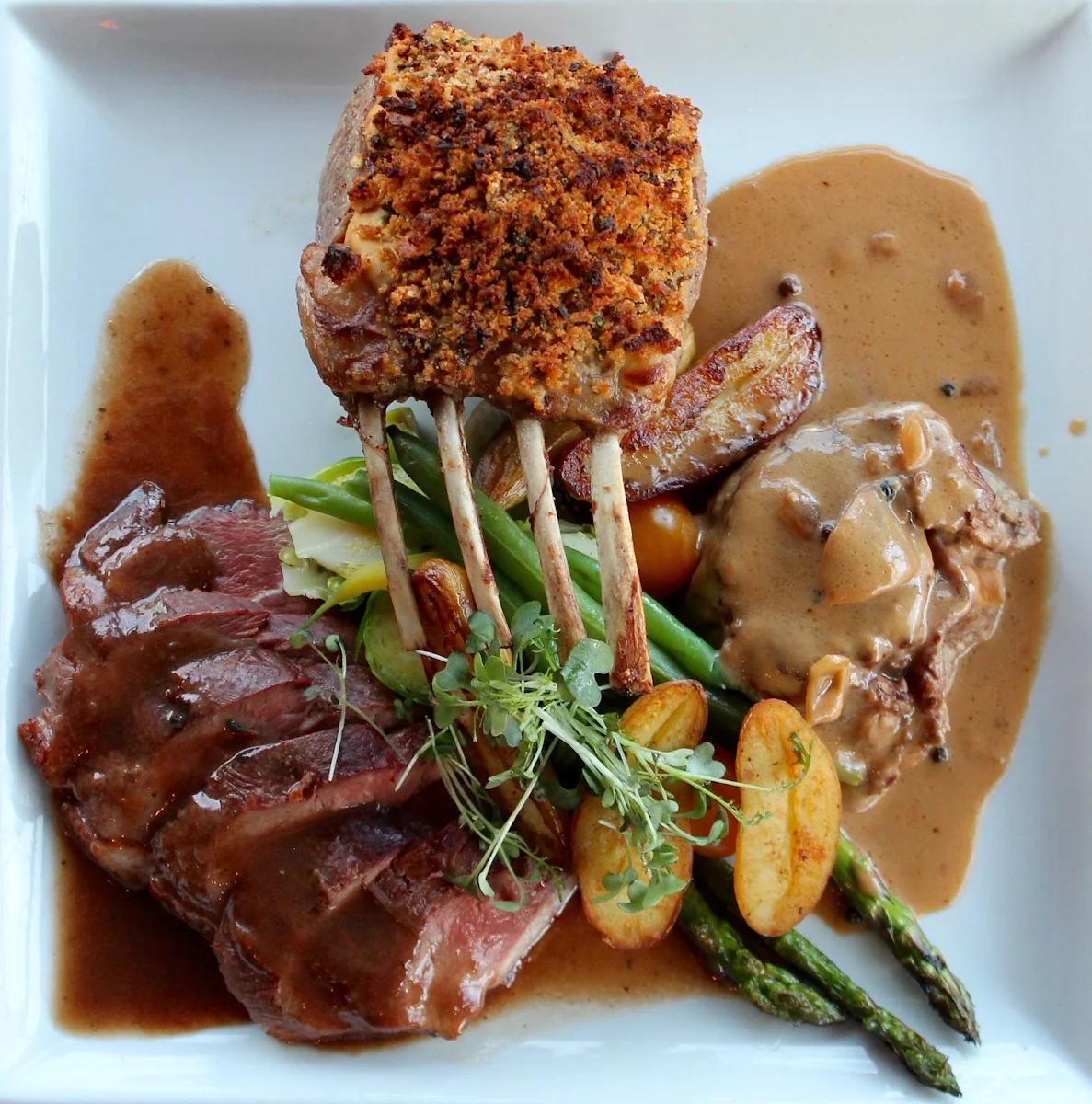 Rack of Lamb, Restaurant Bagatelle Bistro Apportez votre vin