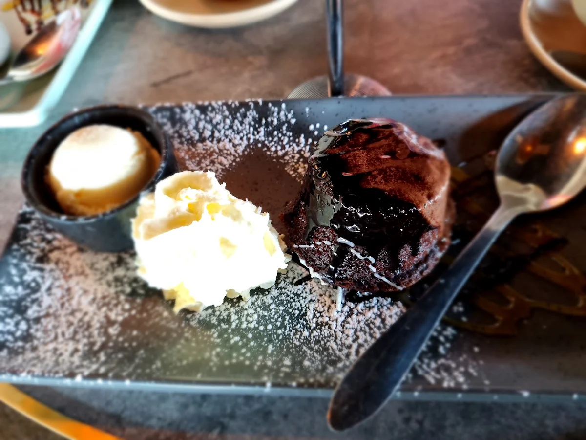 Chocolate Mud Cake, Huntlee Tavern