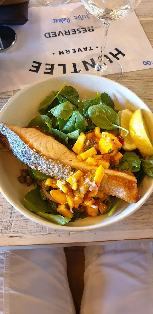 Mango Salsa, Huntlee Tavern
