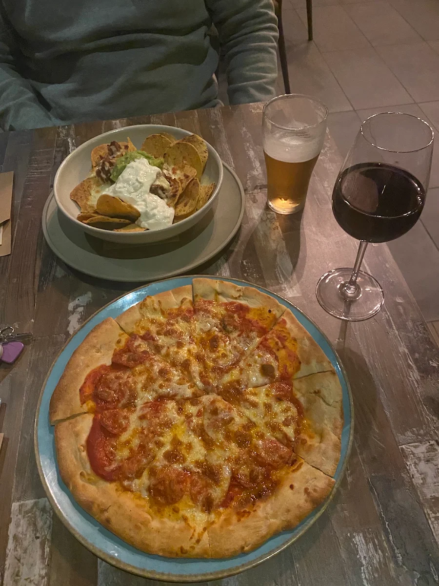 Nachos and Pepperoni Pizza, Huntlee Tavern