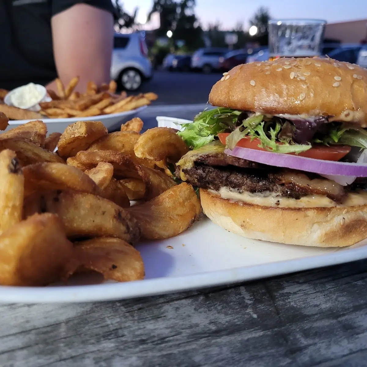 Cheeseburger Deluxe