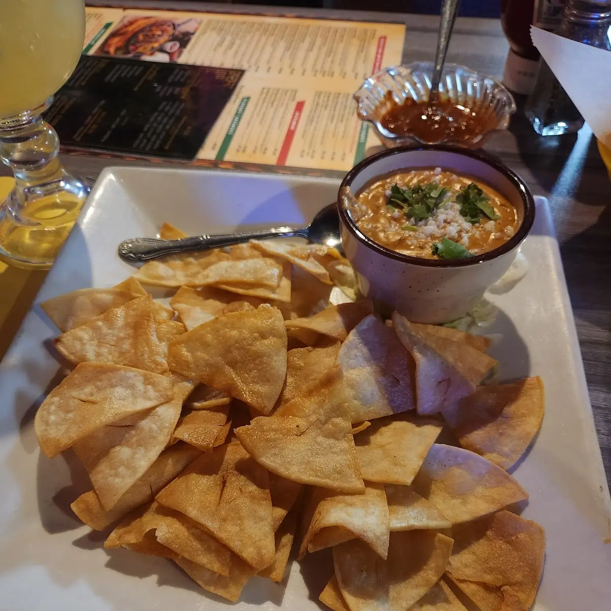 Chips Queso Fundido Con Chorizo