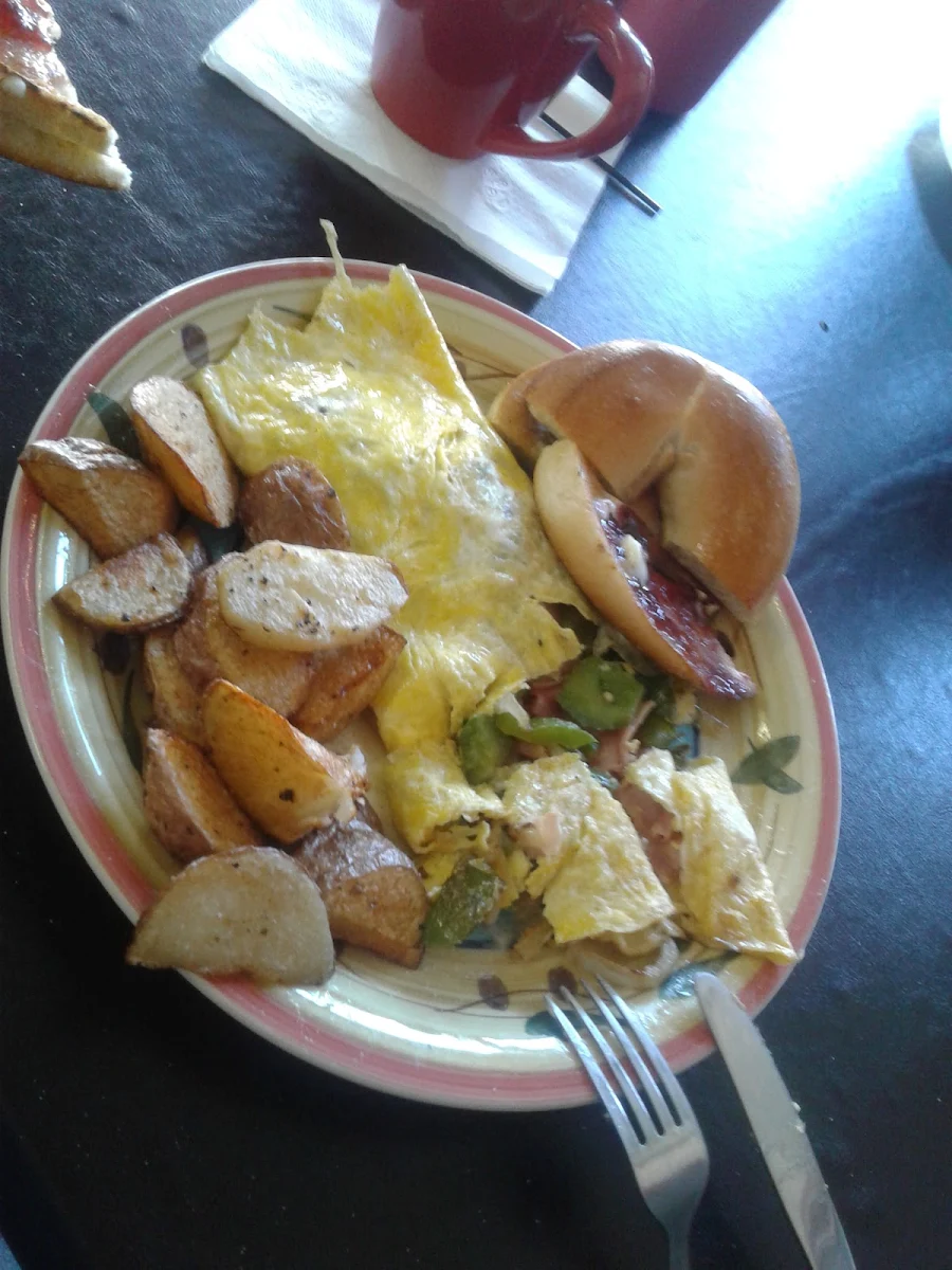 Western Omelette and Bagel