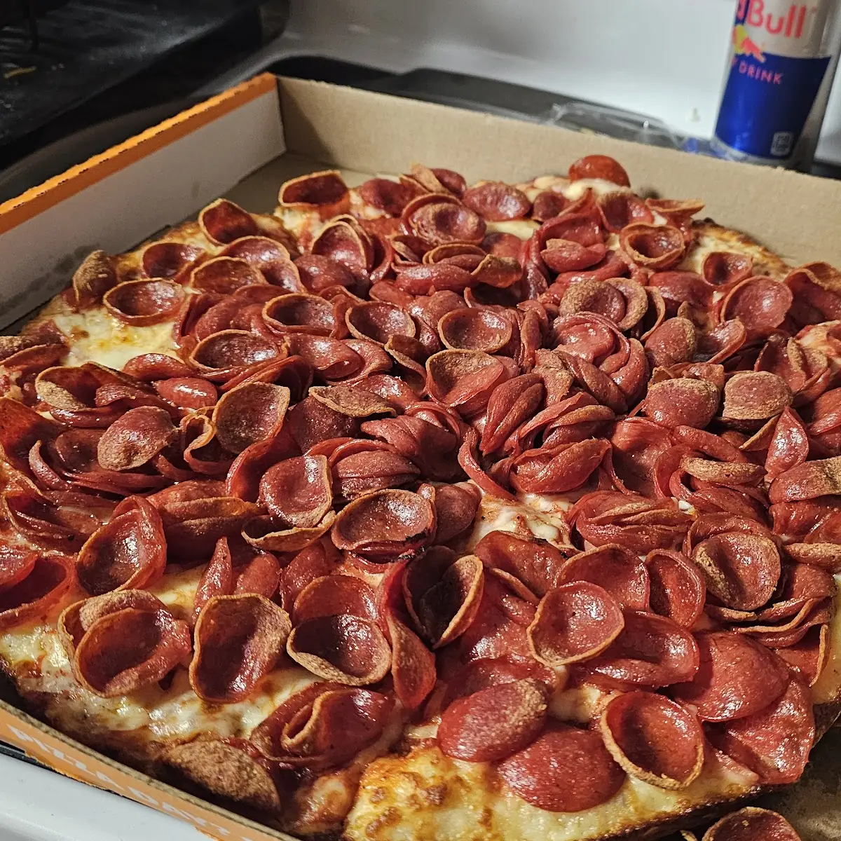 Old World Fanceroni Pepperoni Pizza