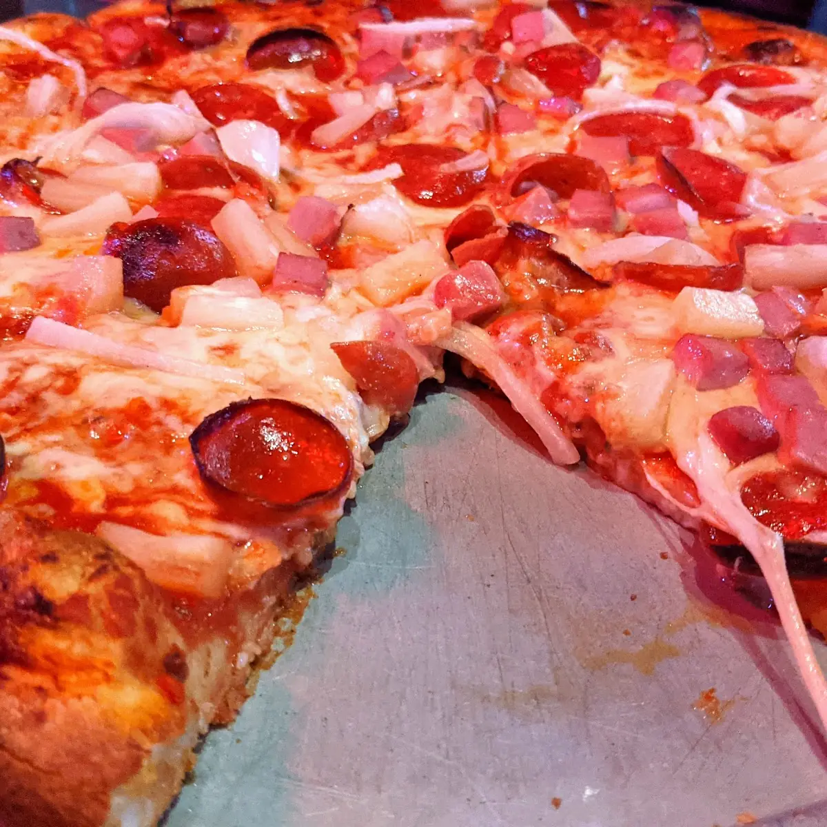 Hawaiian Pizza with Pepperoni