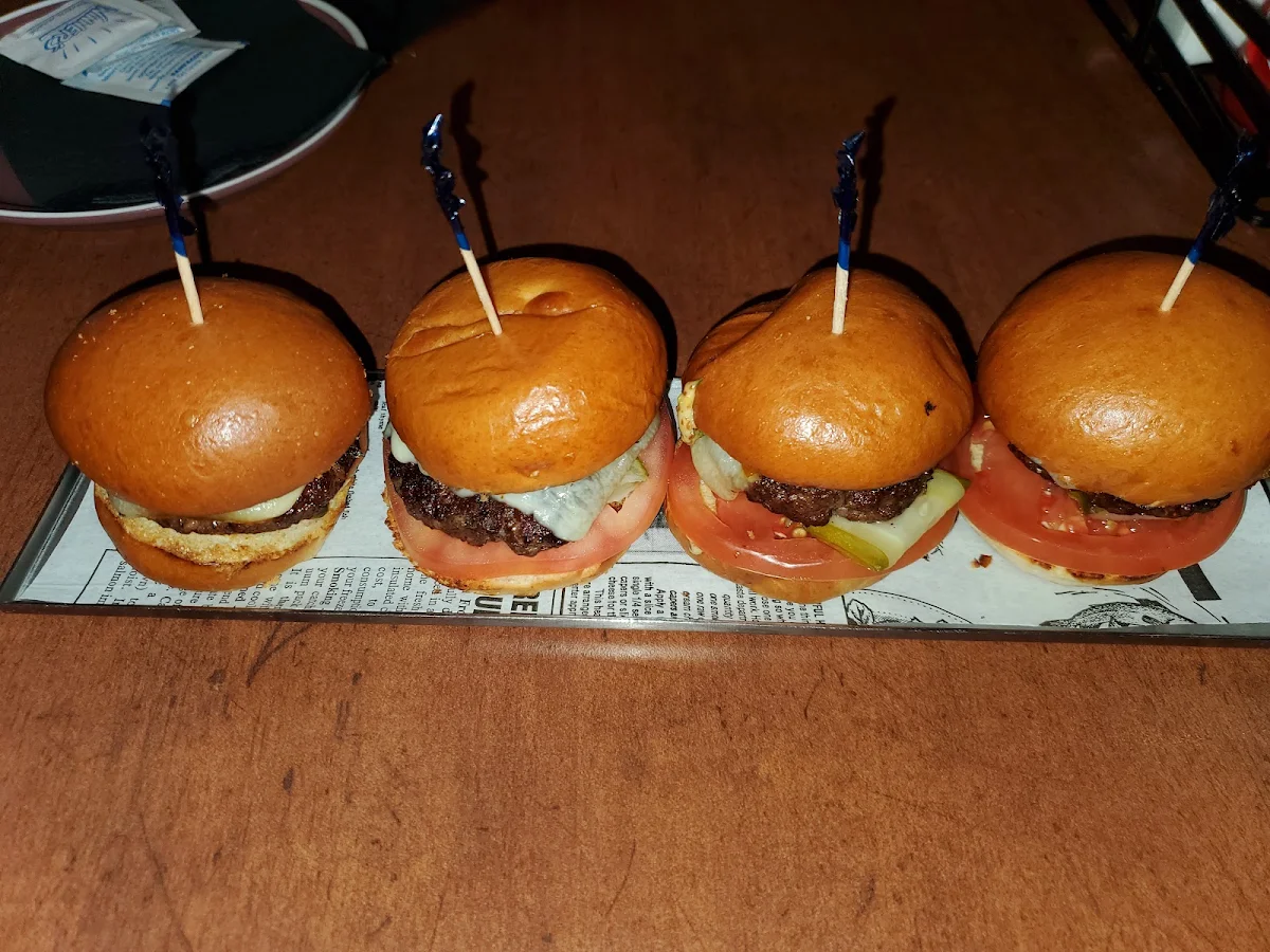 Mini Burgers, Casual Pickering