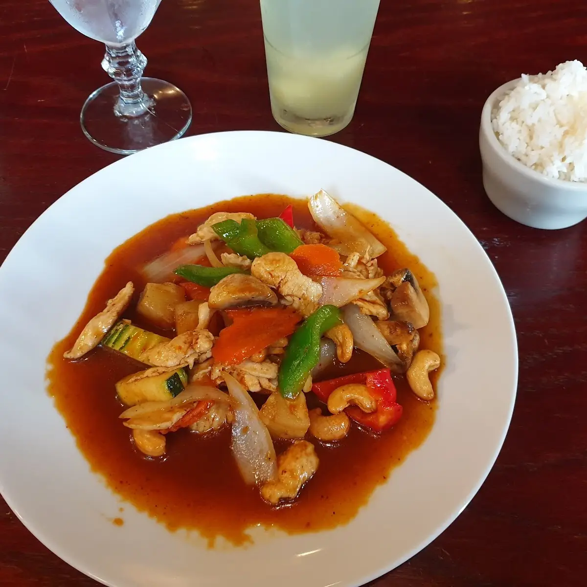 Stir Fried Chicken Cashew