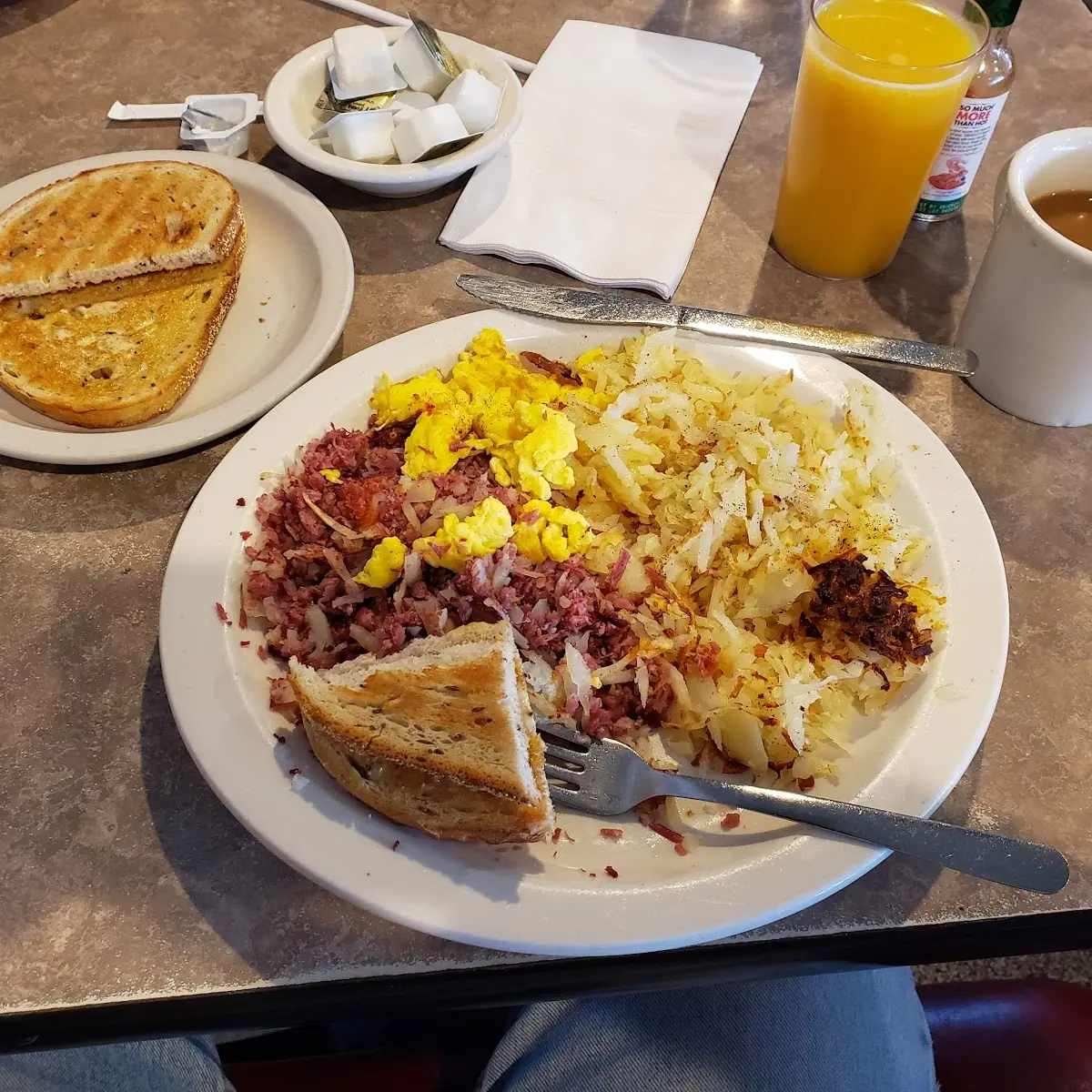 Scrambled Eggs with Hash Brown Potatoes