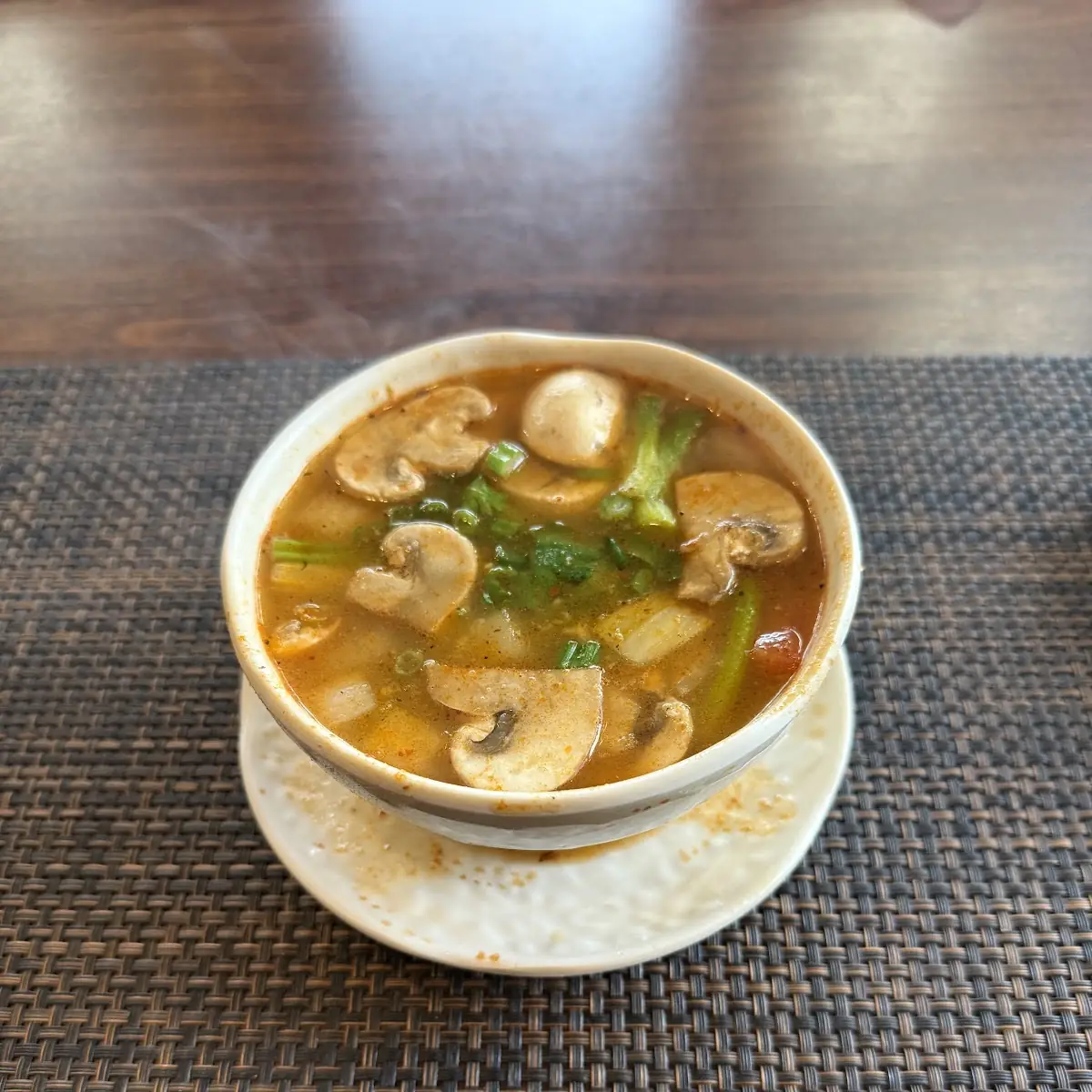 S1. Hot & Sour Soup (Pot)