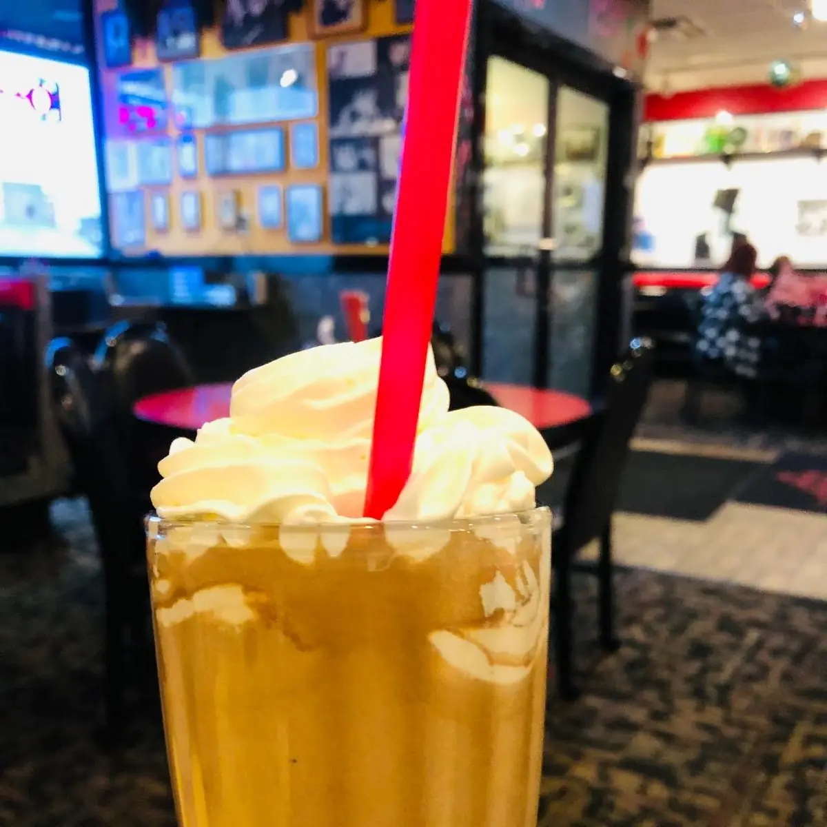Milk Shakes & Sodas 16oz