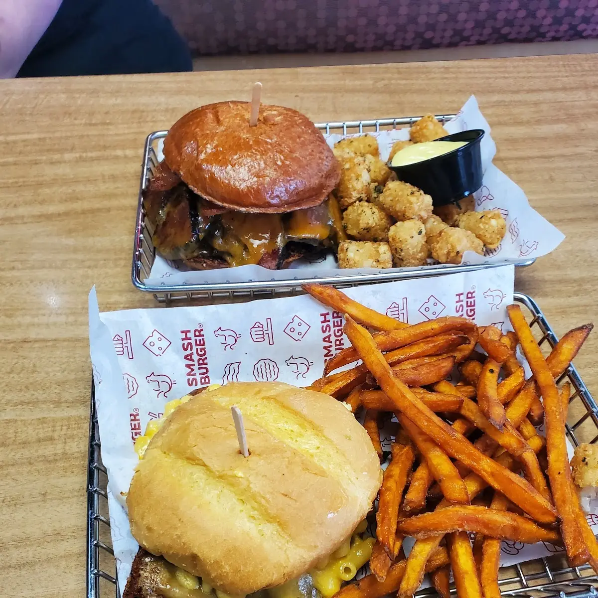 Mac N Cheese Burger