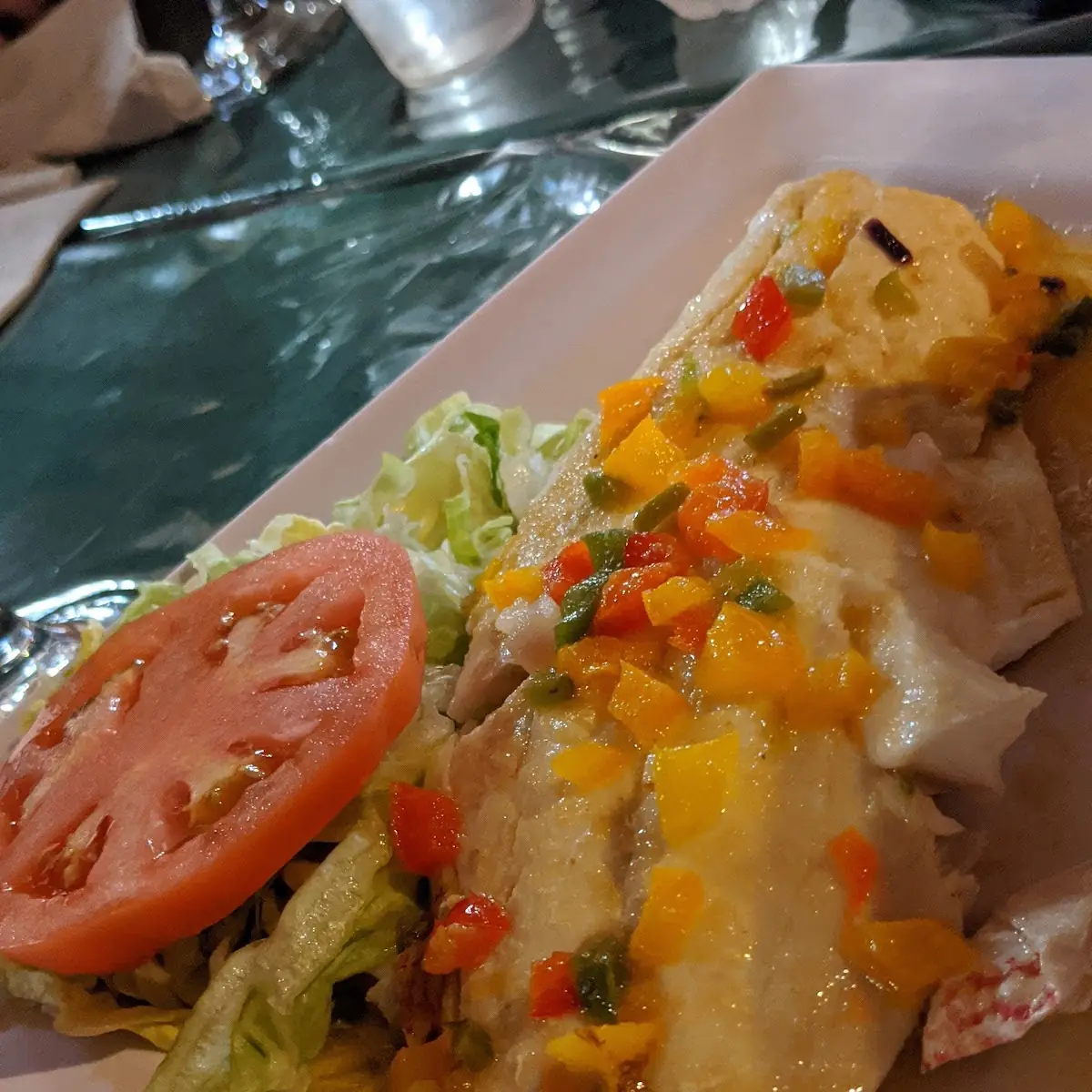 Filete De Pescado & Ensalada Verde