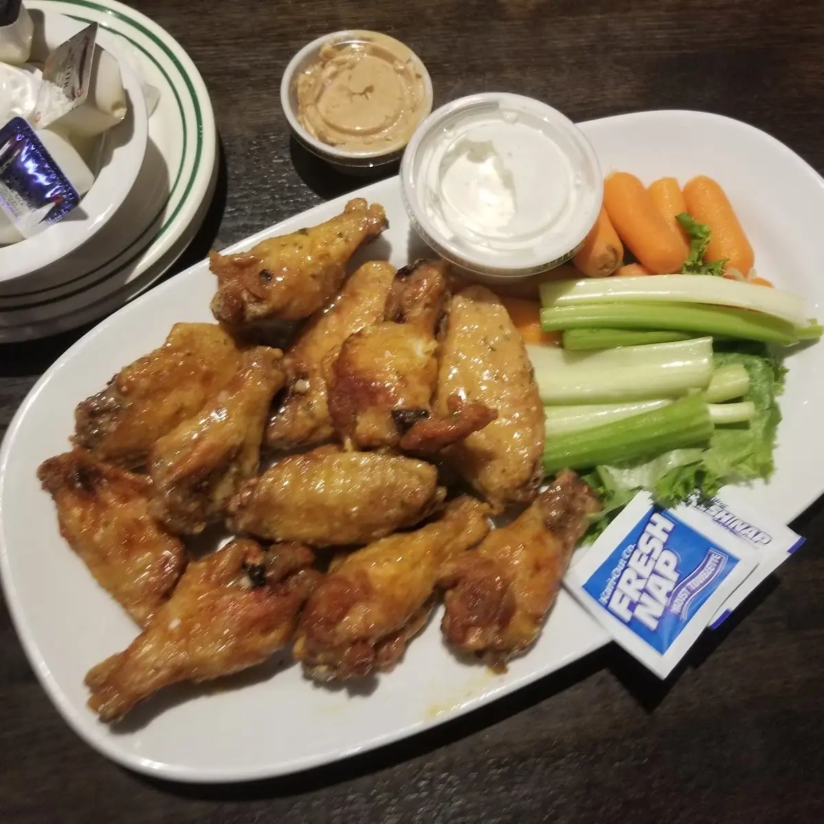 Chicken Wings with Fries and Dip