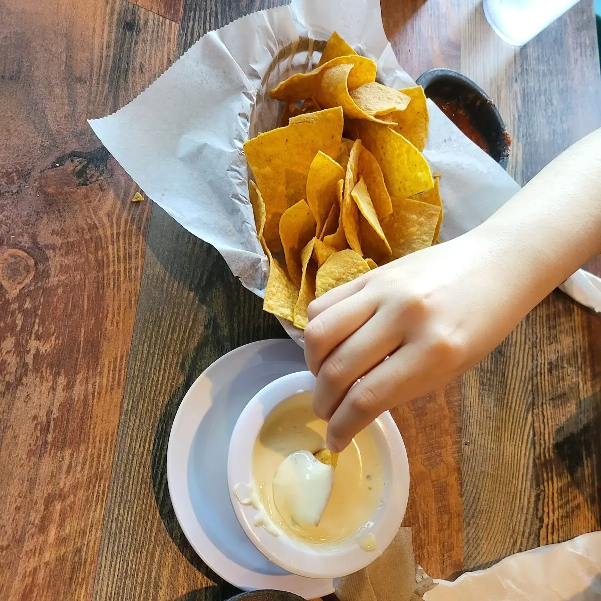 Chips & Salsa Large