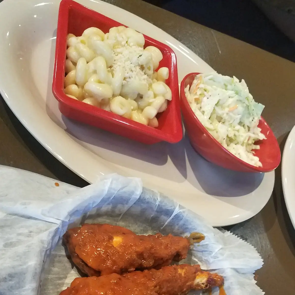 Boneless Wings Mac N Cheese